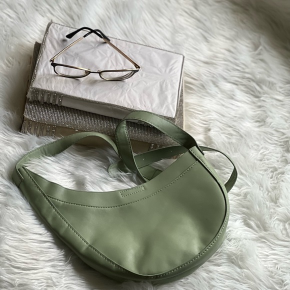 Olive crossbody handbag - Picture 3 of 4